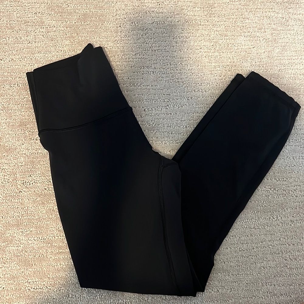 Black Lululemon Wunder Under Leggings